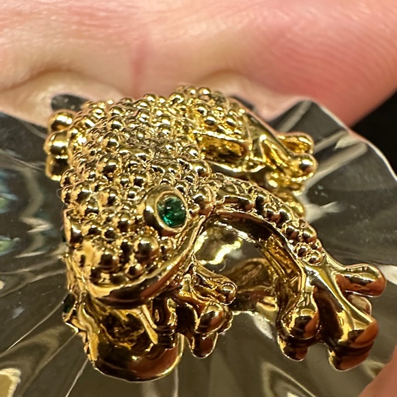 Vintage Park Lane Gold Frog on Silver Lily Pad Brooch – Collectible Nature Pin - Picture 9 of 9